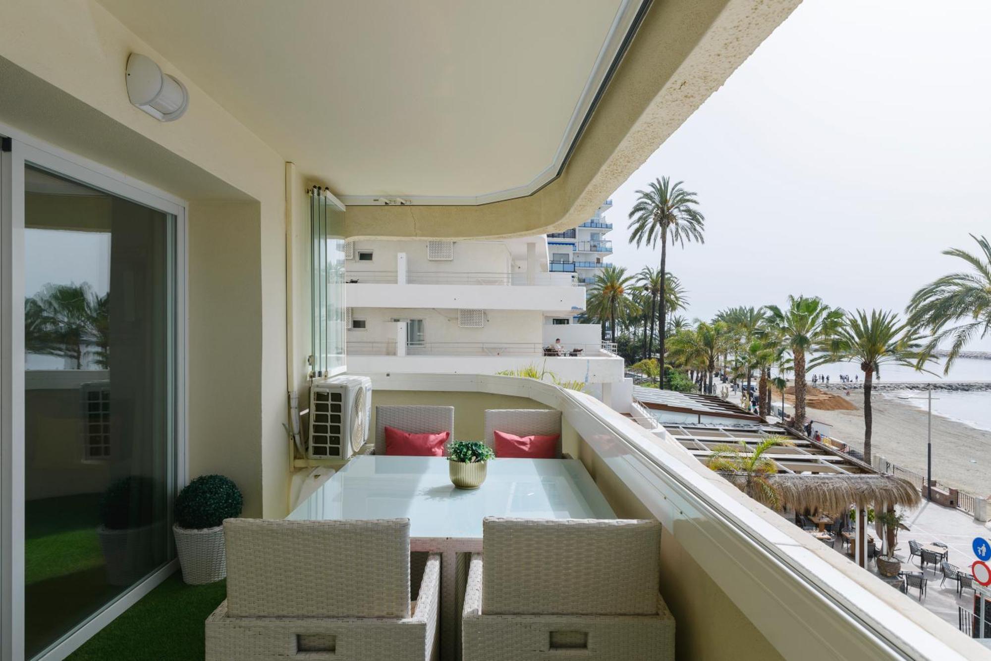 Sea Front Apartment In Marbella Center Zewnętrze zdjęcie